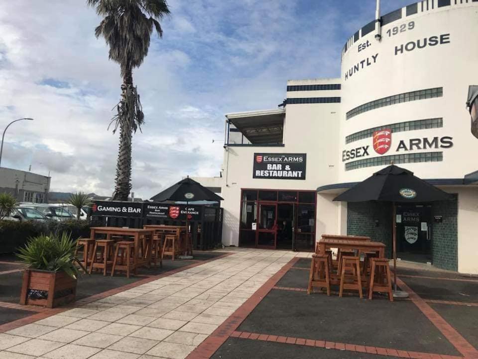 Essex Arms Motel Huntly Eksteriør bilde